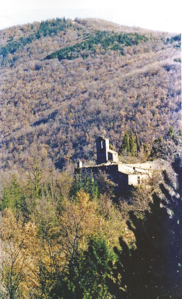 401 - Le prieuré de St Martin à Cézas et la montagne de La Fage